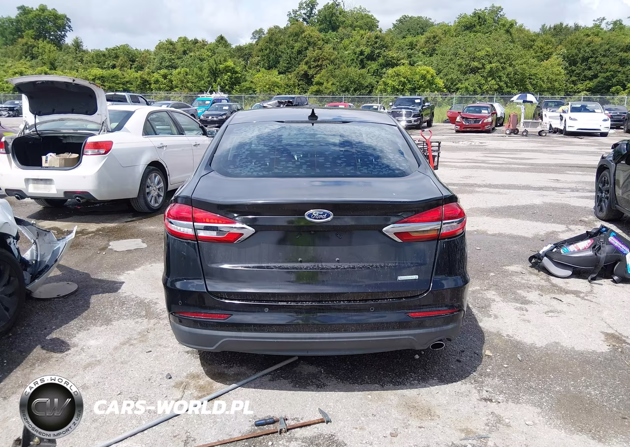 2019 Ford Fusion Se VIN:3FA6P0HD3KR198188 - 16