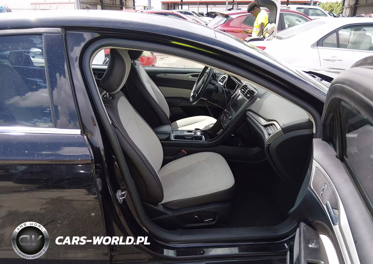 2019 Ford Fusion Se VIN:3FA6P0HD3KR198188 - 5