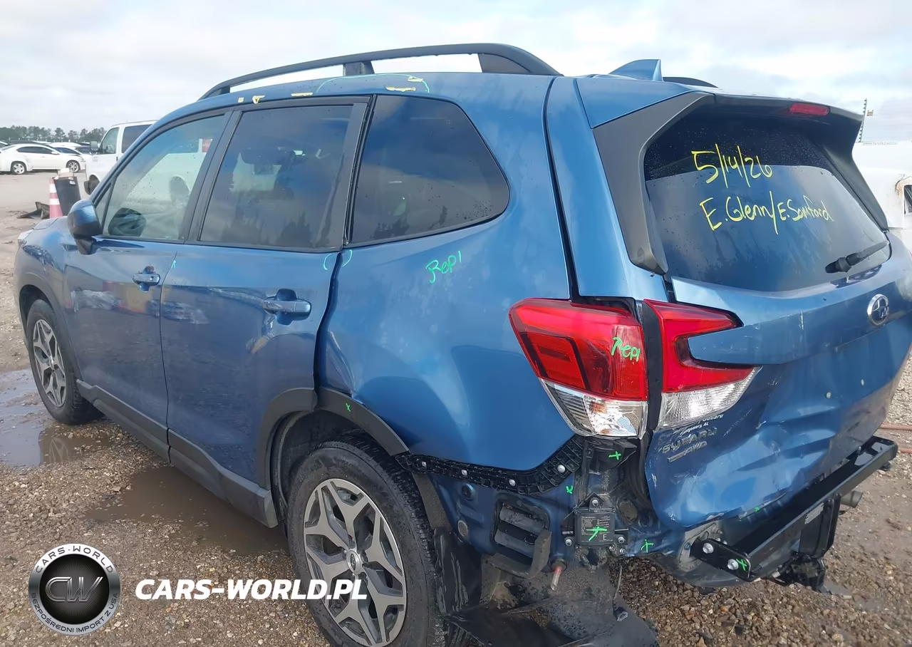 2020 Subaru Forester Premium VIN:JF2SKAJC3LH537230 - 3