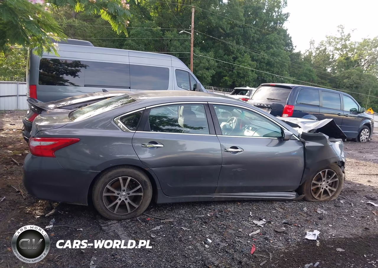 2017 Nissan Altima 2.5 S VIN:1N4AL3AP7HN327380 - 13