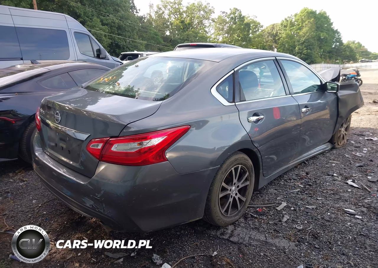 2017 Nissan Altima 2.5 S VIN:1N4AL3AP7HN327380 - 4