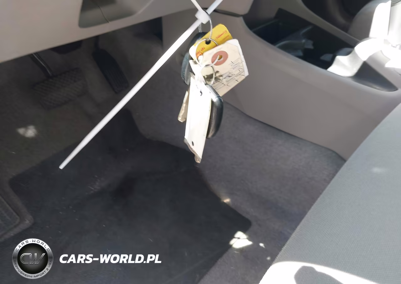 2013 Honda Insight VIN:JHMZE2H31DS003291 - 11