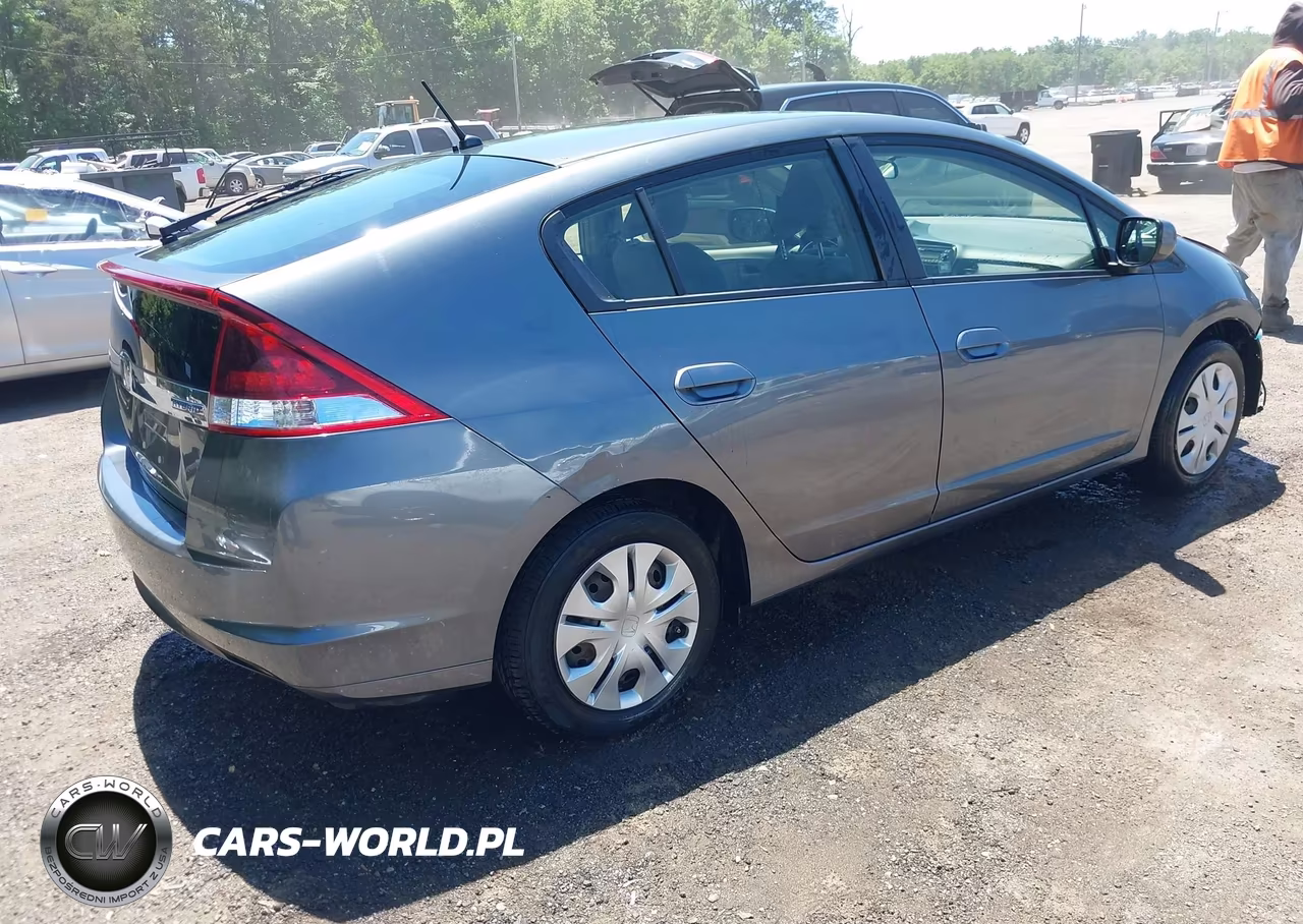 2013 Honda Insight VIN:JHMZE2H31DS003291 - 4
