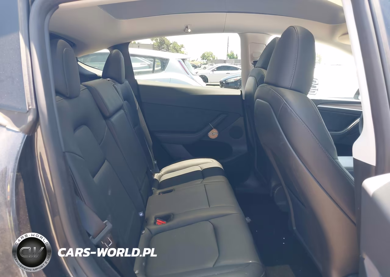 2025 Tesla Model Y Long Range Dual Motor All-Wheel Drive VIN:7SAYGDEE1SF318310 - 8