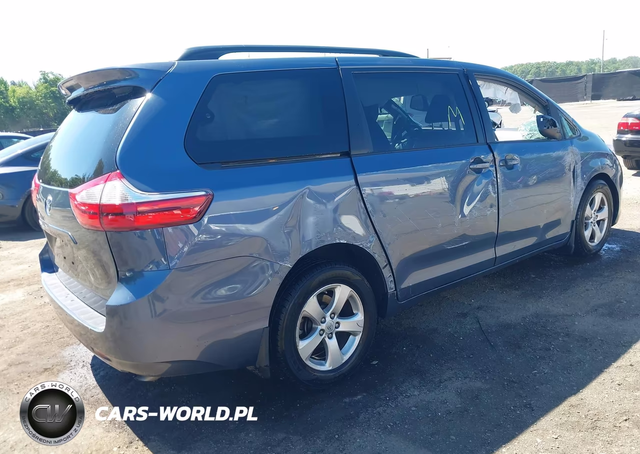 2017 Toyota Sienna Le 8 Passenger VIN:5TDKZ3DC2HS890918 - 4