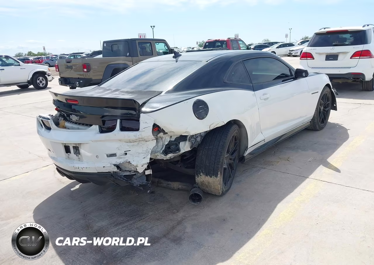 2011 Chevrolet Camaro 2Ss VIN:2G1FK1EJ4B9169810 - 4