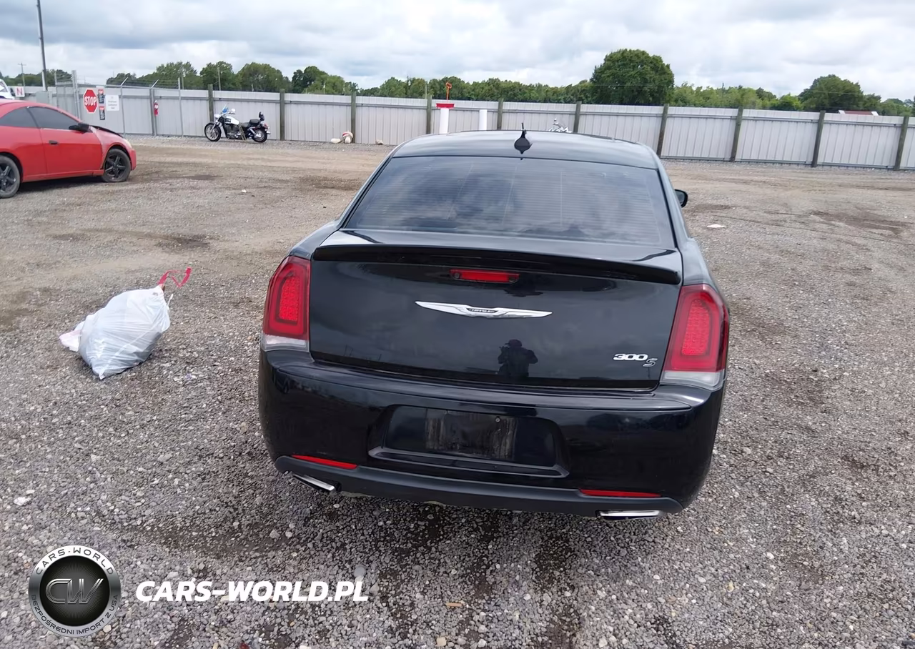 2020 Chrysler 300 300S VIN:2C3CCABT9LH179211 - 16