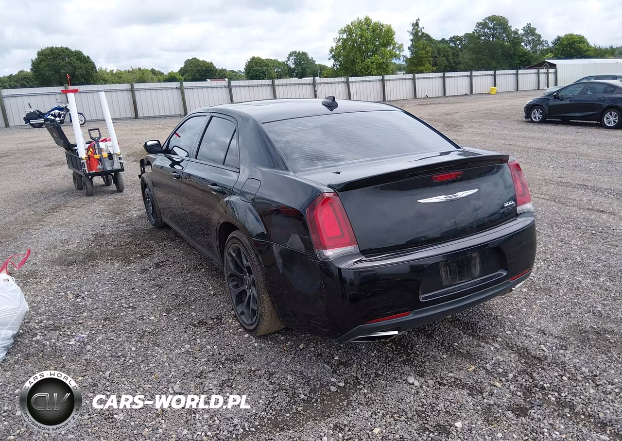 2020 Chrysler 300 300S VIN:2C3CCABT9LH179211 - 3