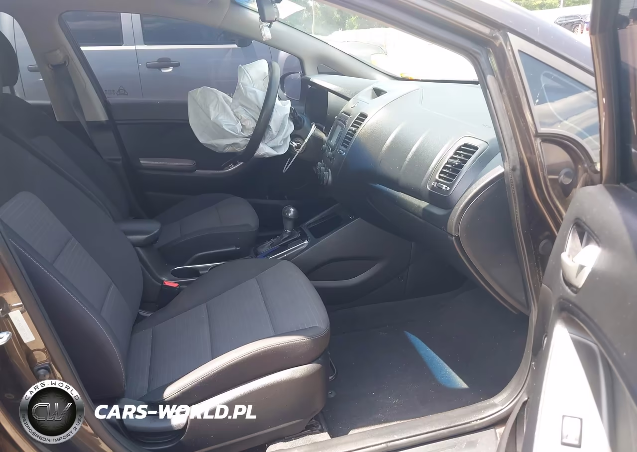 2017 Kia Forte Lx VIN:3KPFL4A71HE131655 - 5