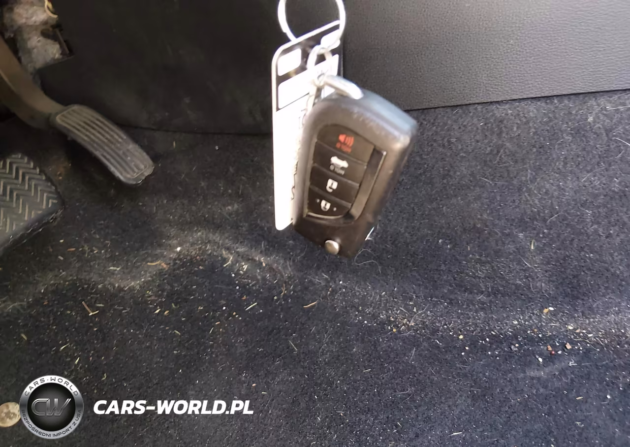 2021 Toyota Corolla Le VIN:5YFEPMAE0MP228787 - 11
