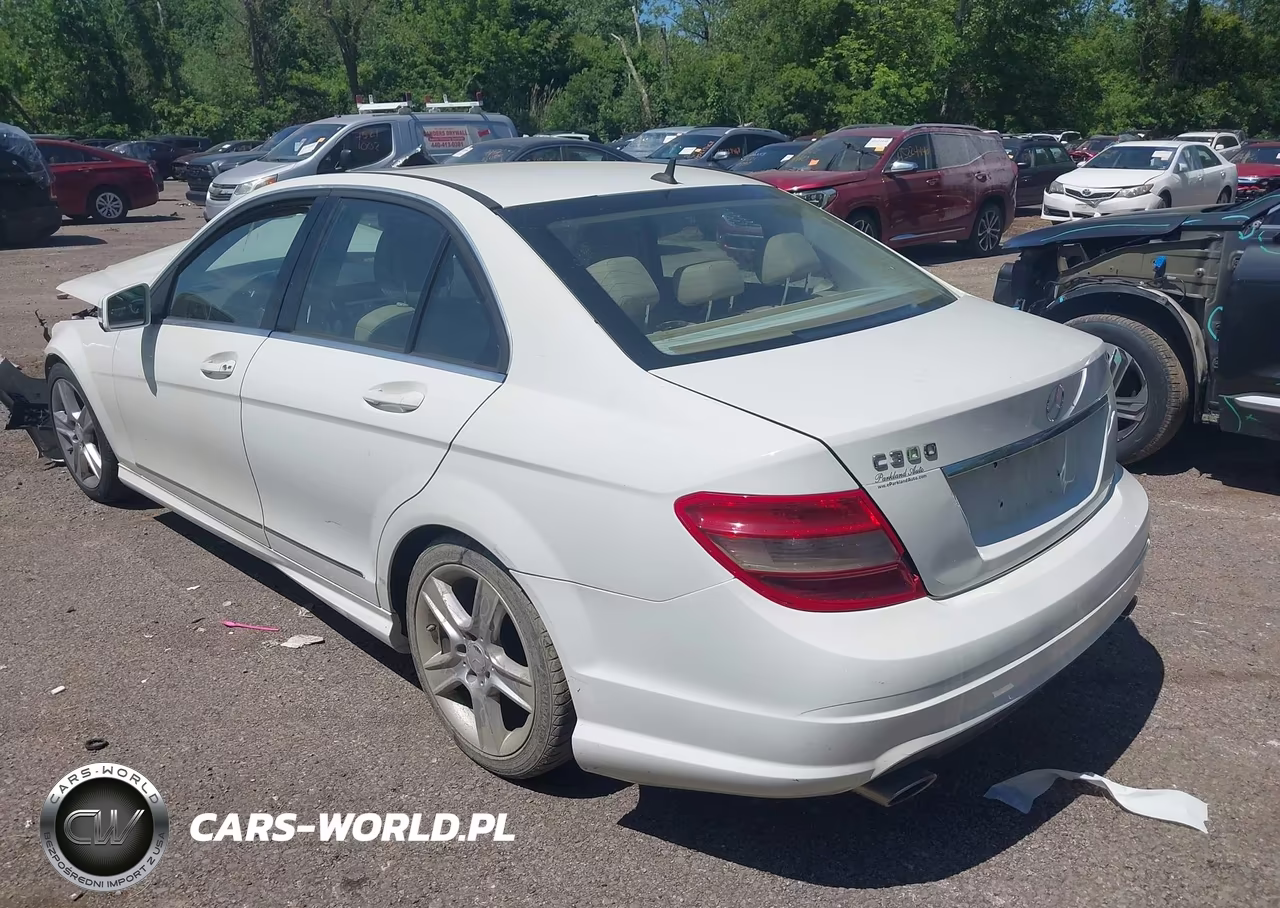 2011 Mercedes-Benz C 300 Luxury-Sport VIN:WDDGF5EB6BR163311 - 3