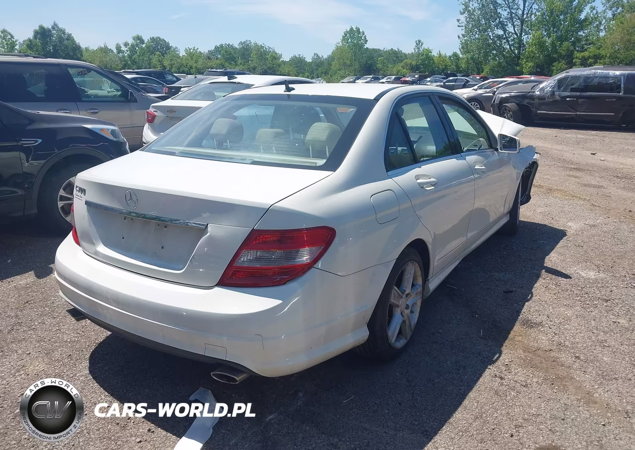 2011 Mercedes-Benz C 300 Luxury-Sport VIN:WDDGF5EB6BR163311 - 4