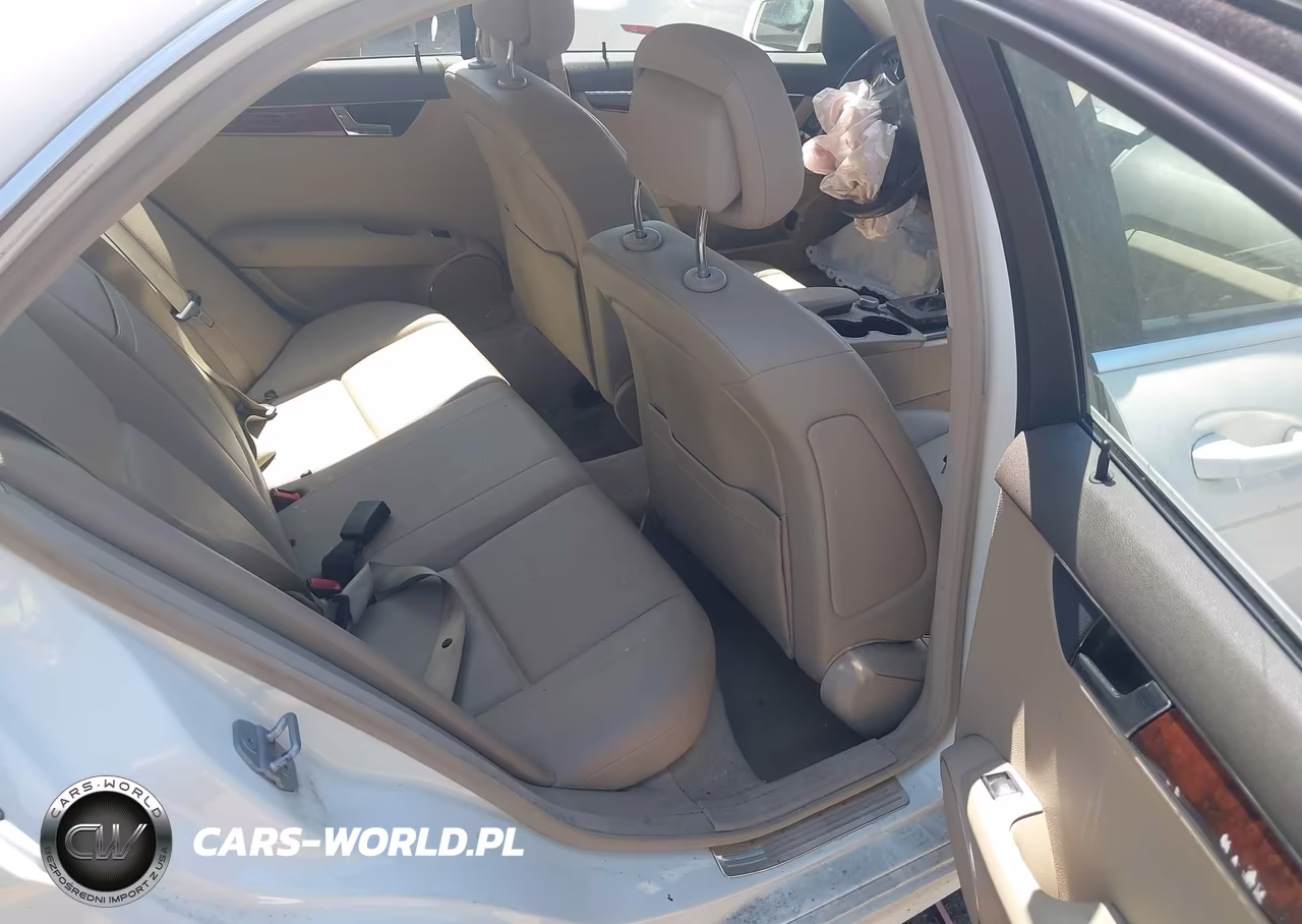 2011 Mercedes-Benz C 300 Luxury-Sport VIN:WDDGF5EB6BR163311 - 8