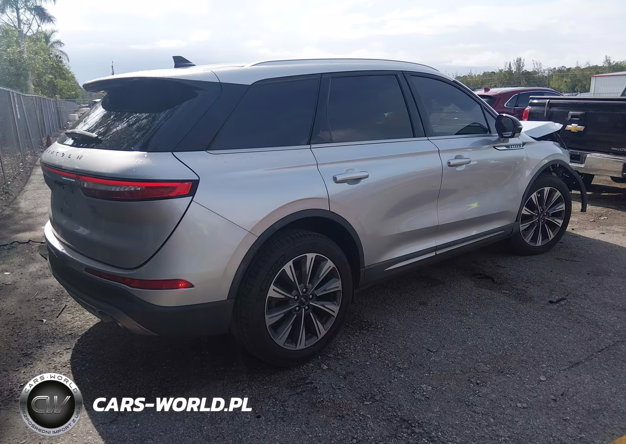 2020 Lincoln Corsair Reserve VIN:5LMCJ2D94LUL10446 - 4