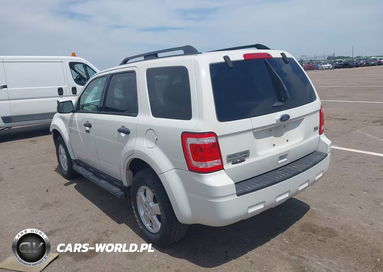 2011 Ford Escape Xlt VIN:1FMCU9DGXBKC04742 - 3