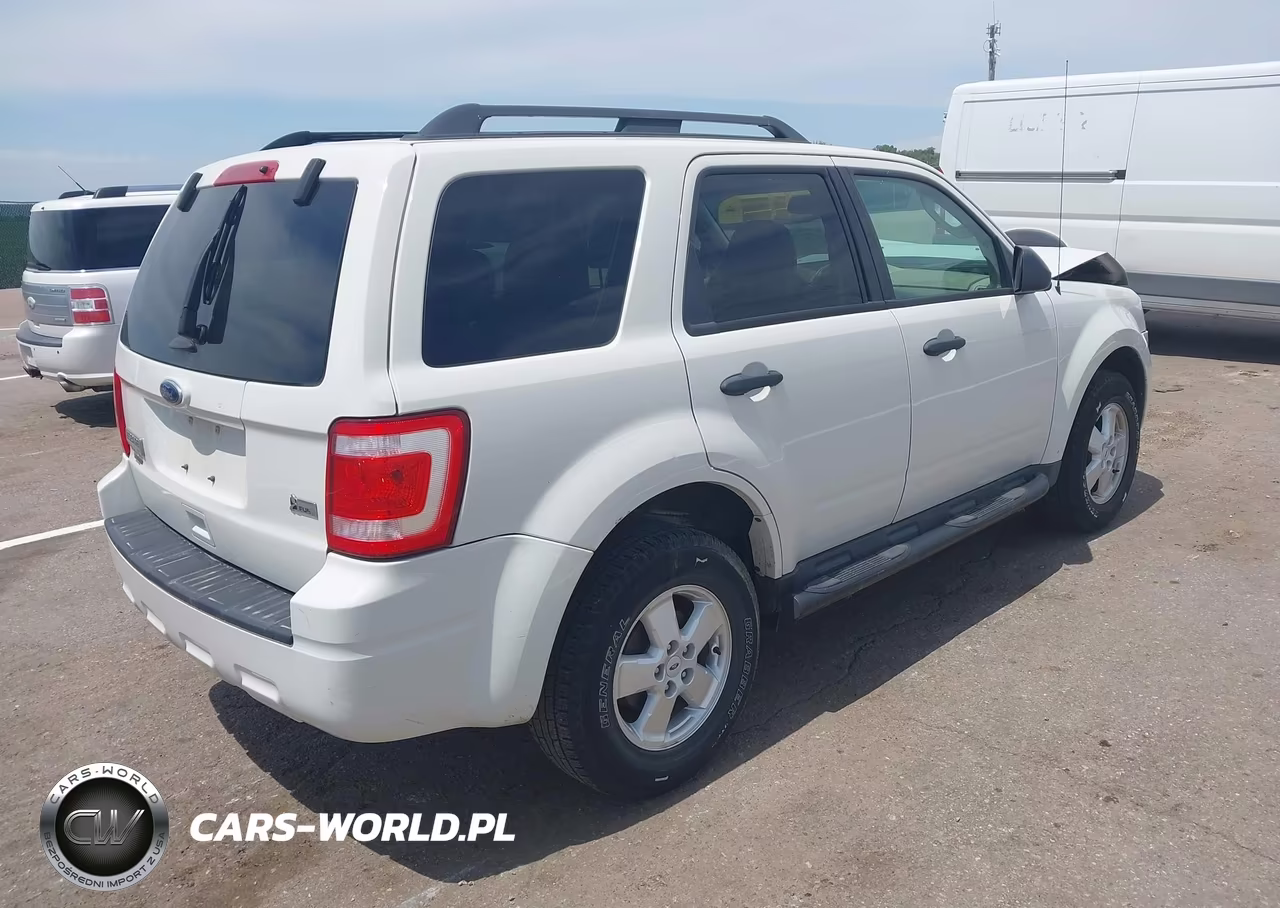 2011 Ford Escape Xlt VIN:1FMCU9DGXBKC04742 - 4
