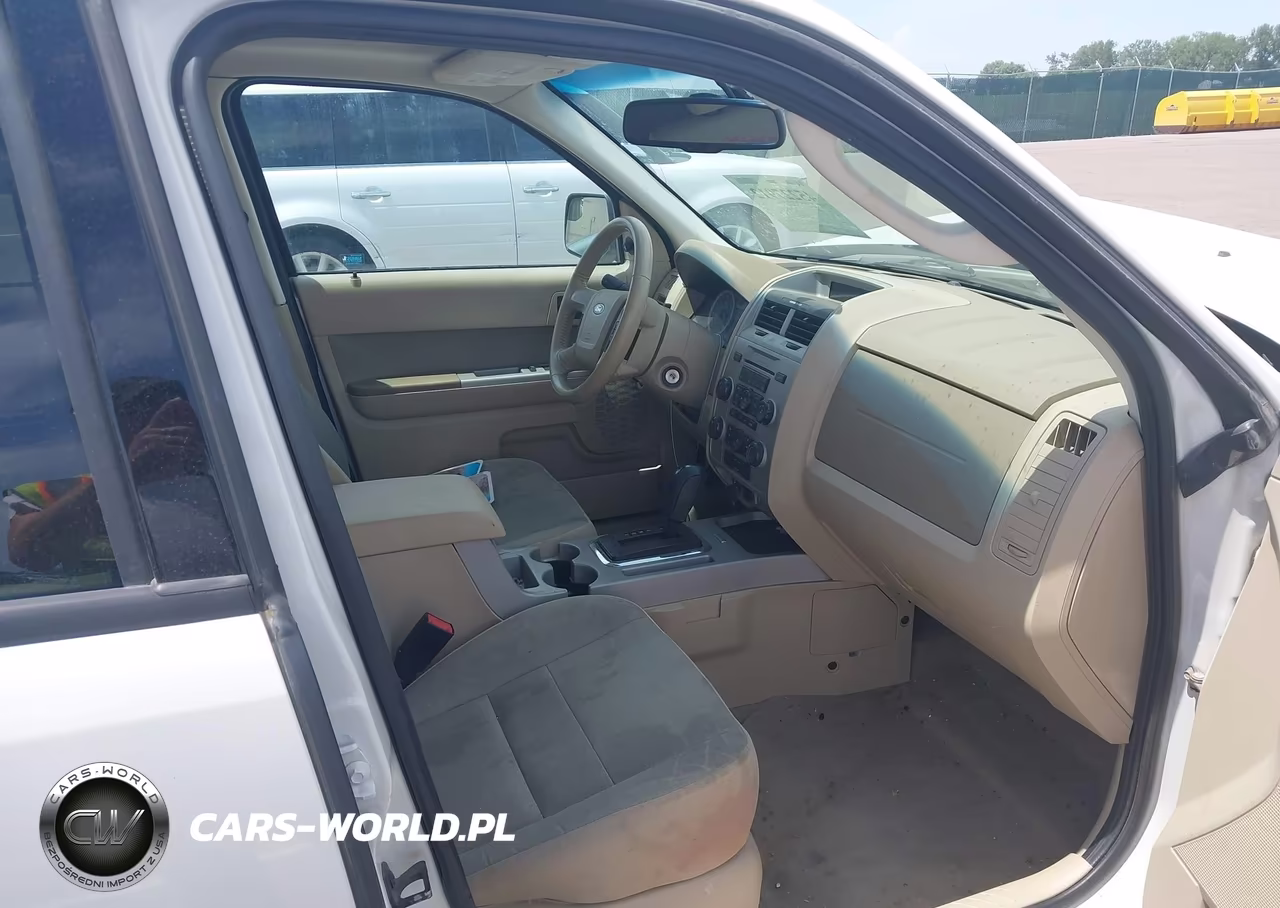 2011 Ford Escape Xlt VIN:1FMCU9DGXBKC04742 - 5