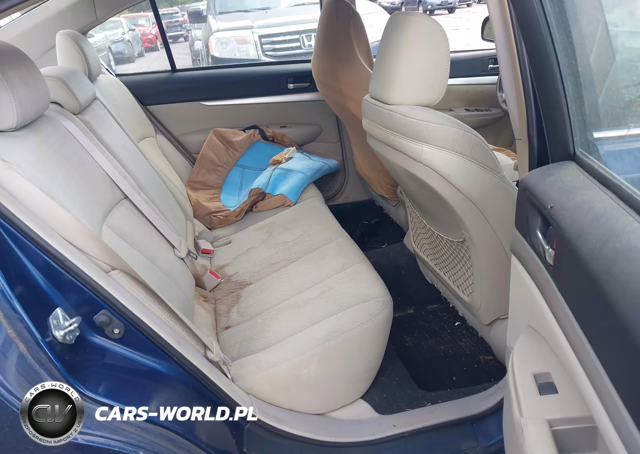 2010 Subaru Legacy 2.5I Premium VIN:4S3BMCC62A3245879 - 8
