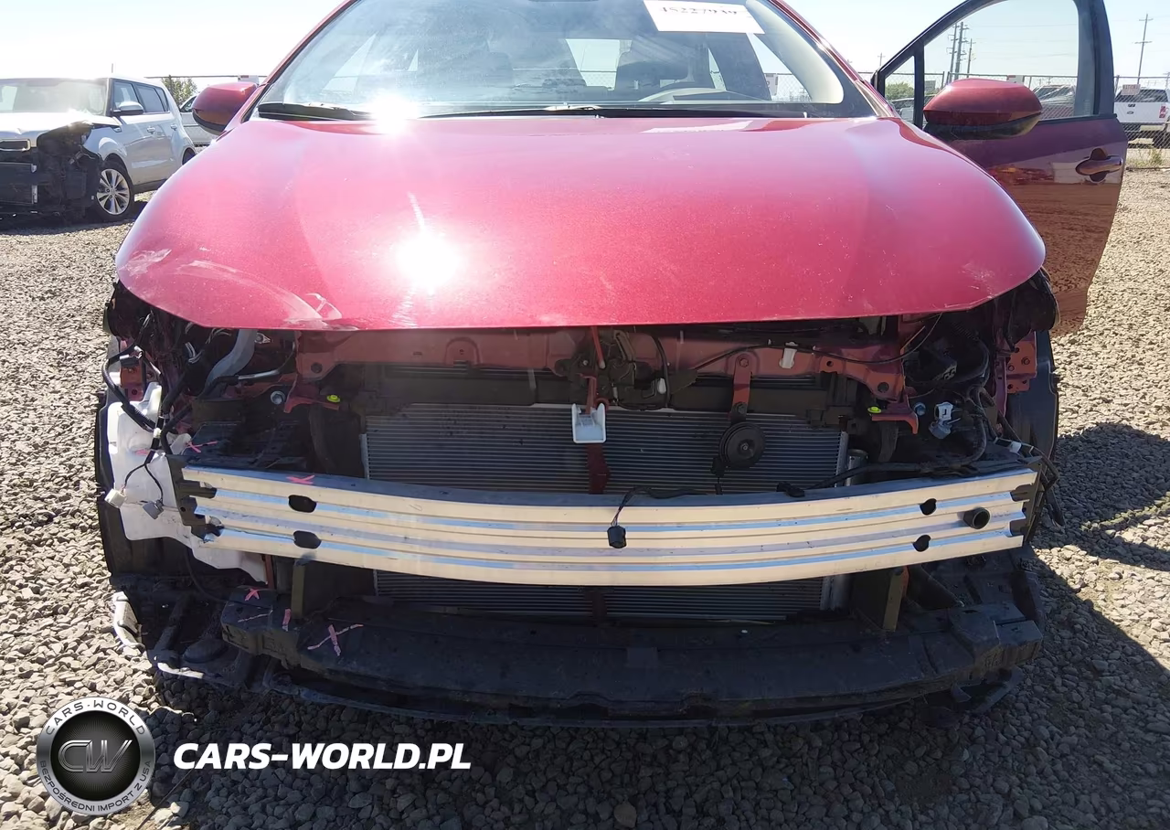 2025 Toyota Corolla Le VIN:JTDB4MEEXS3031783 - 6