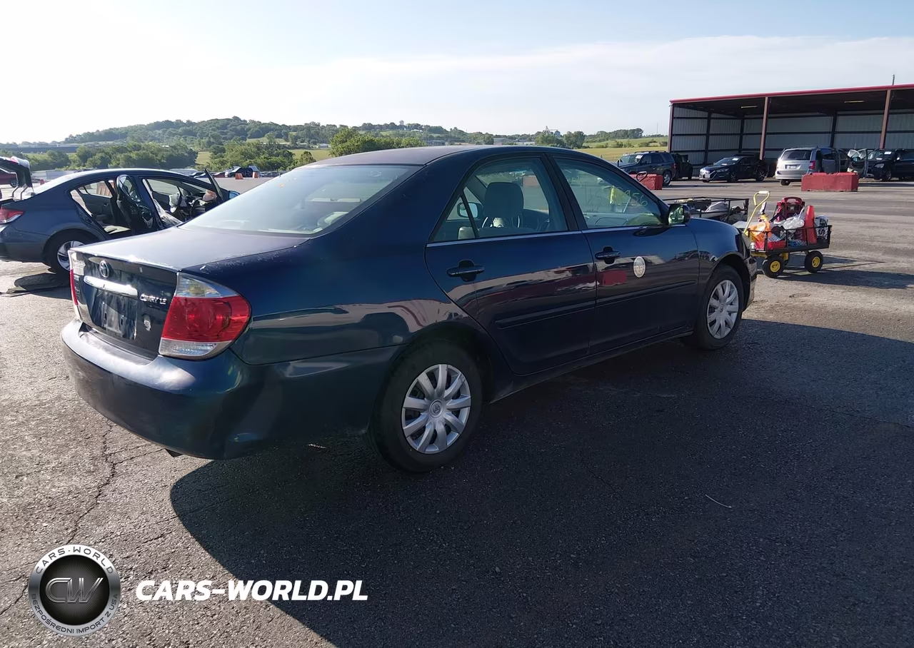 2006 Toyota Camry Le VIN:4T1BE32K06U151279 - 4