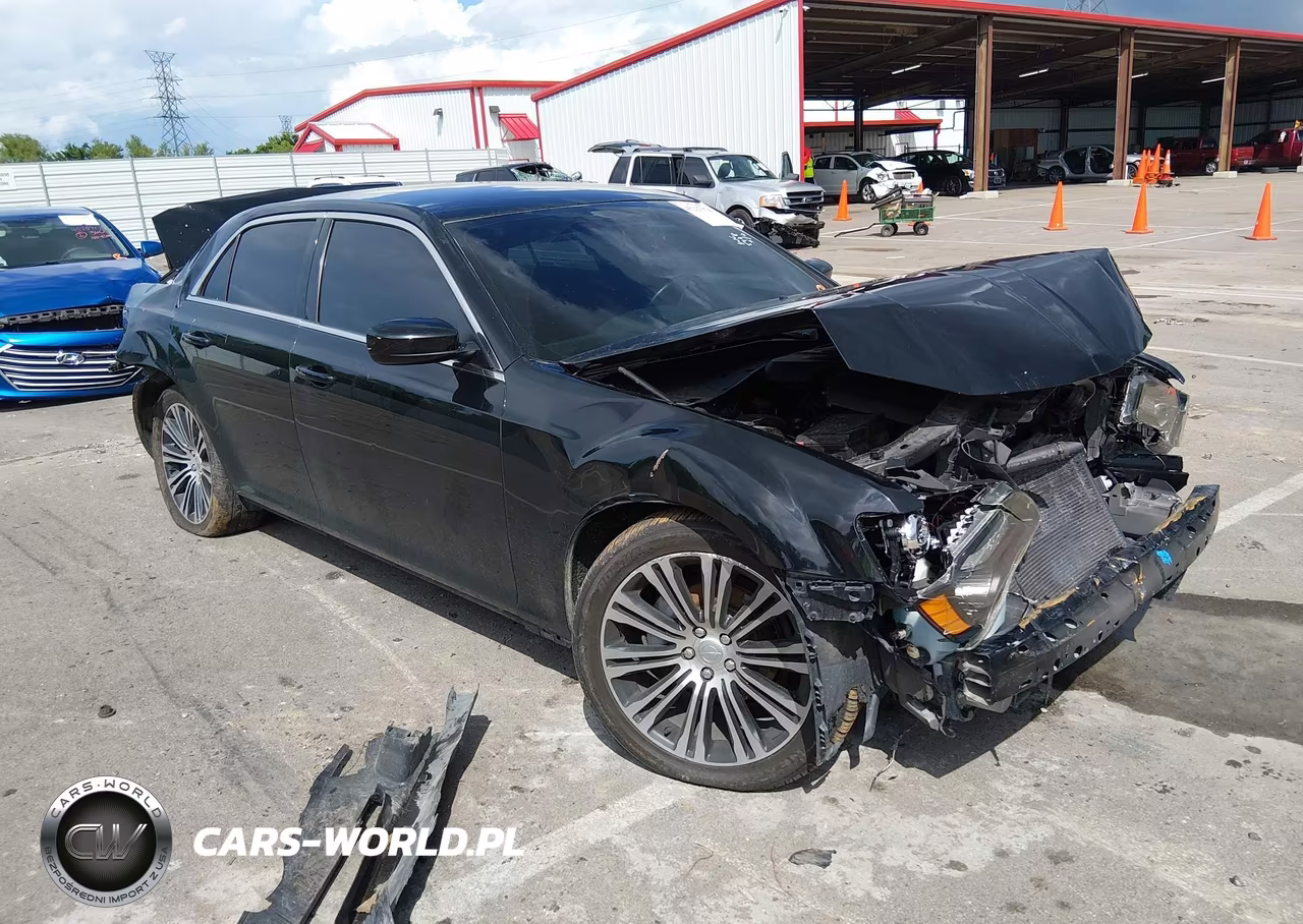 2013 Chrysler 300 S – zdjęcie 1 z 16
