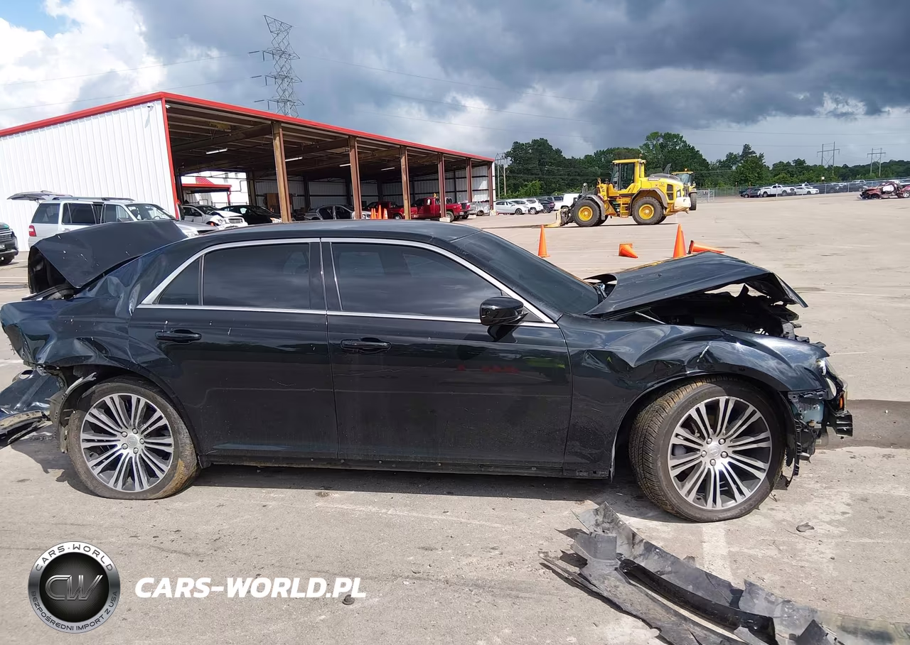 2013 Chrysler 300 S VIN:2C3CCABG0DH504915 - 13