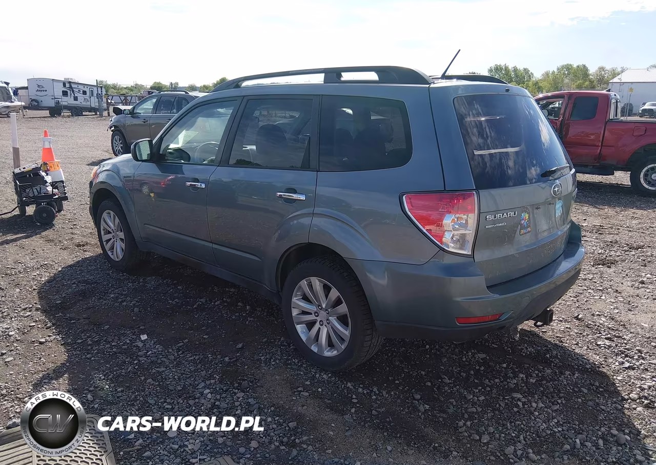 2011 Subaru Forester 2.5X Premium VIN:JF2SHADC0BH712915 - 3