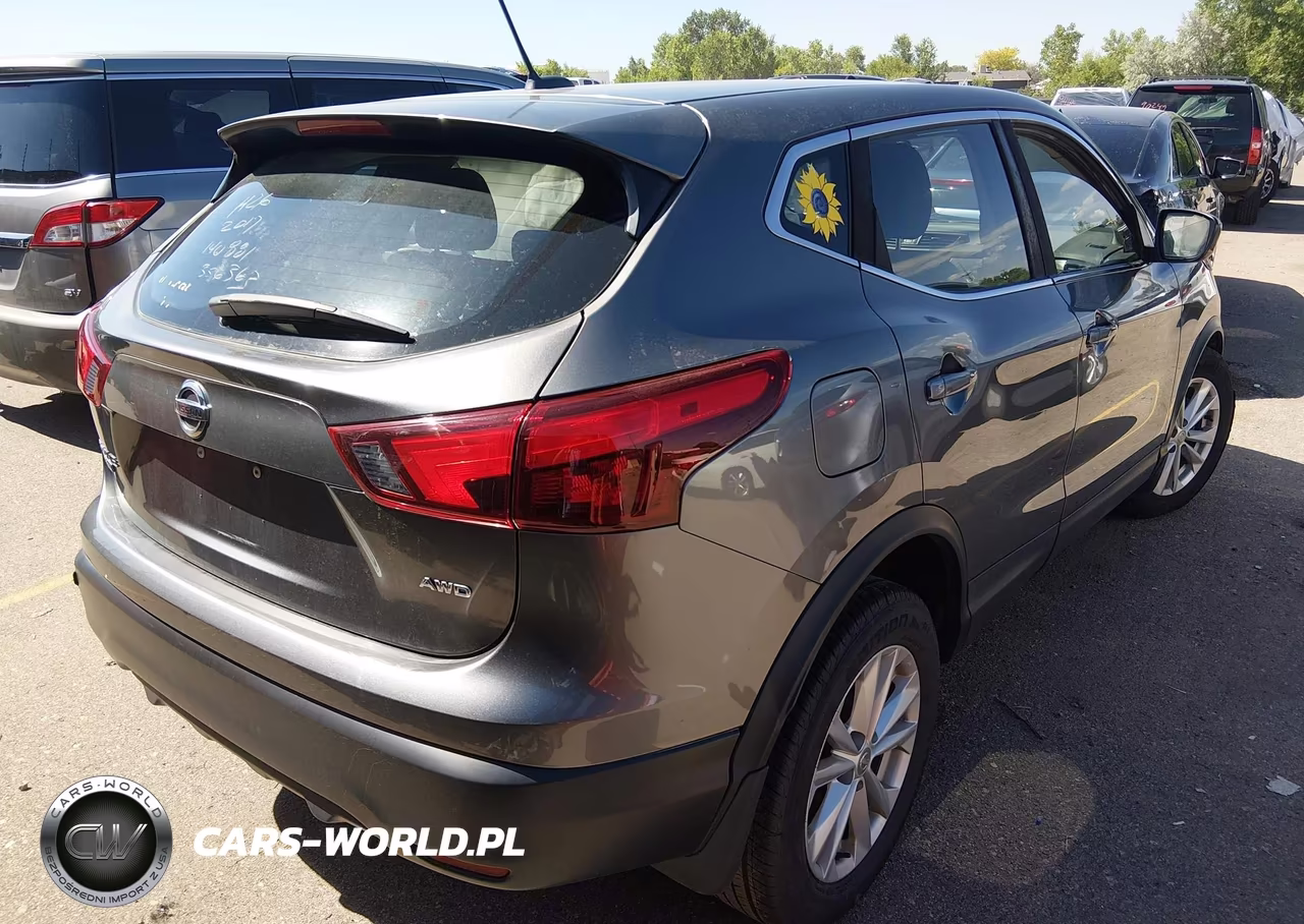 2017 Nissan Rogue Sport S VIN:JN1BJ1CR8HW140881 - 4