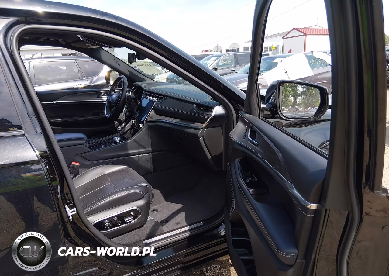 2022 Jeep Grand Cherokee L Overland 4X4 VIN:1C4RJKDG2N8583347 - 5