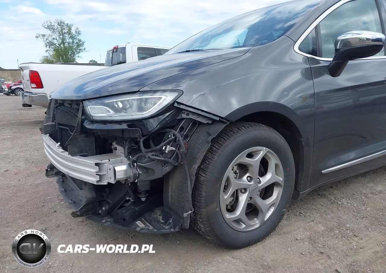 2023 Chrysler Pacifica Limited VIN:2C4RC1GG2PR582125 - 19