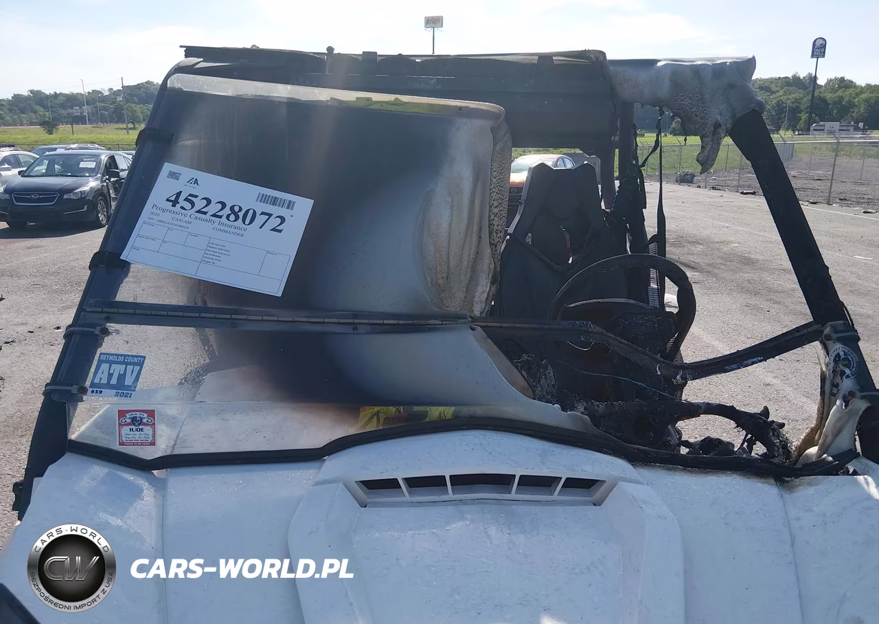 2020 Can-Am Commander 800R-800R Dps VIN:3JBKGAN2XL000856 - 5