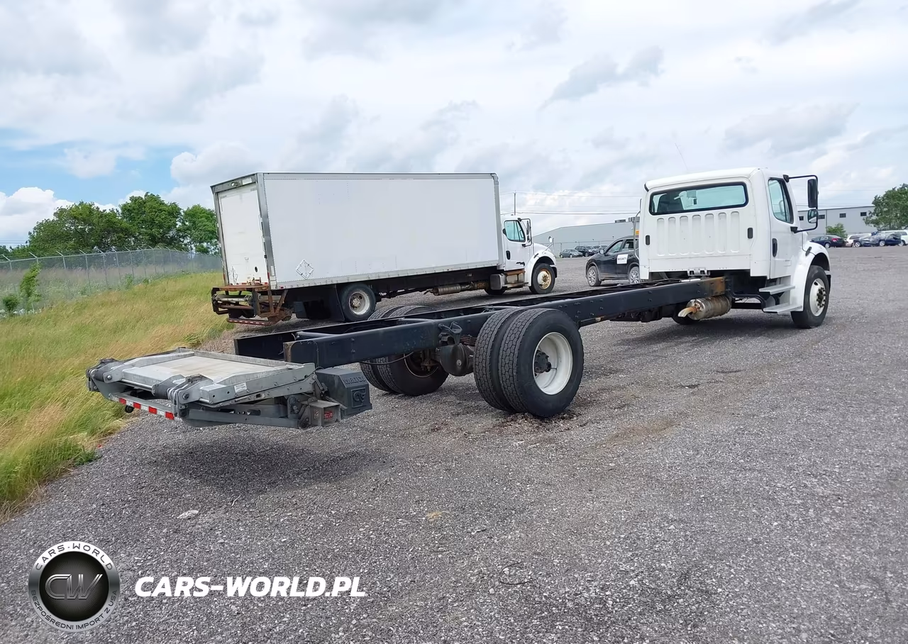 2023 Freightliner M2 106 VIN:1FVACWFC8PHUK2260 - 4