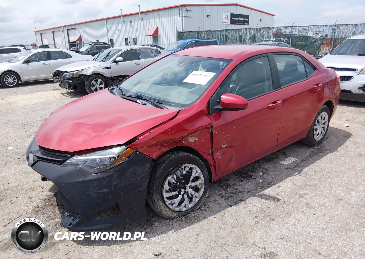 2018 Toyota Corolla Le VIN:5YFBURHE0JP753553 - 2