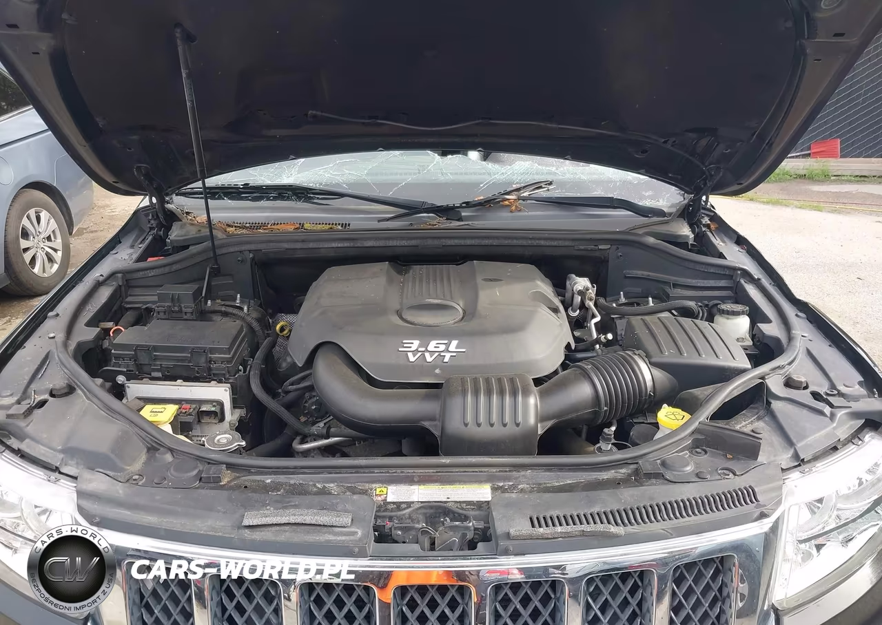2013 Jeep Grand Cherokee Laredo VIN:1C4RJFAG1DC557782 - 10