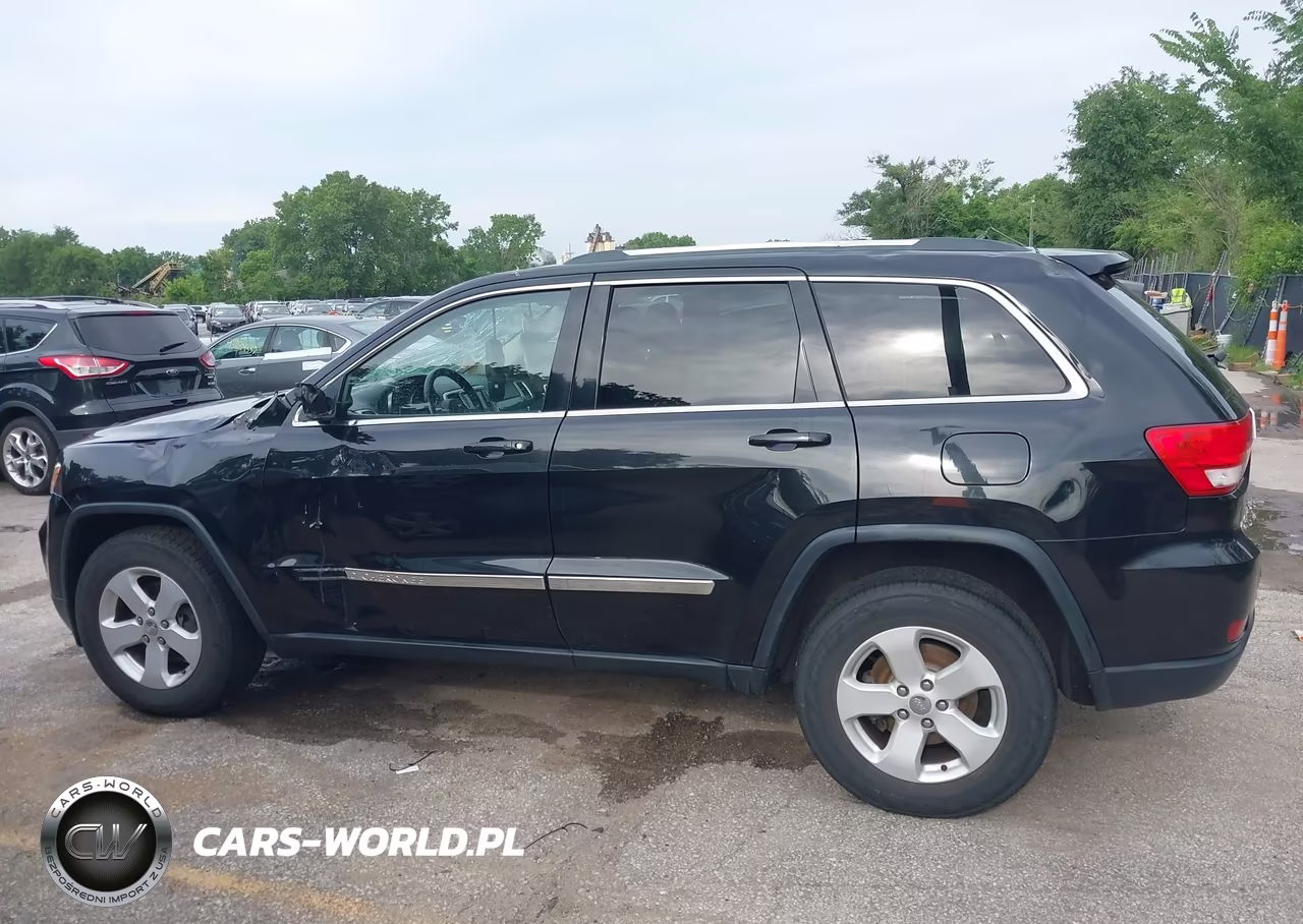 2013 Jeep Grand Cherokee Laredo VIN:1C4RJFAG1DC557782 - 14