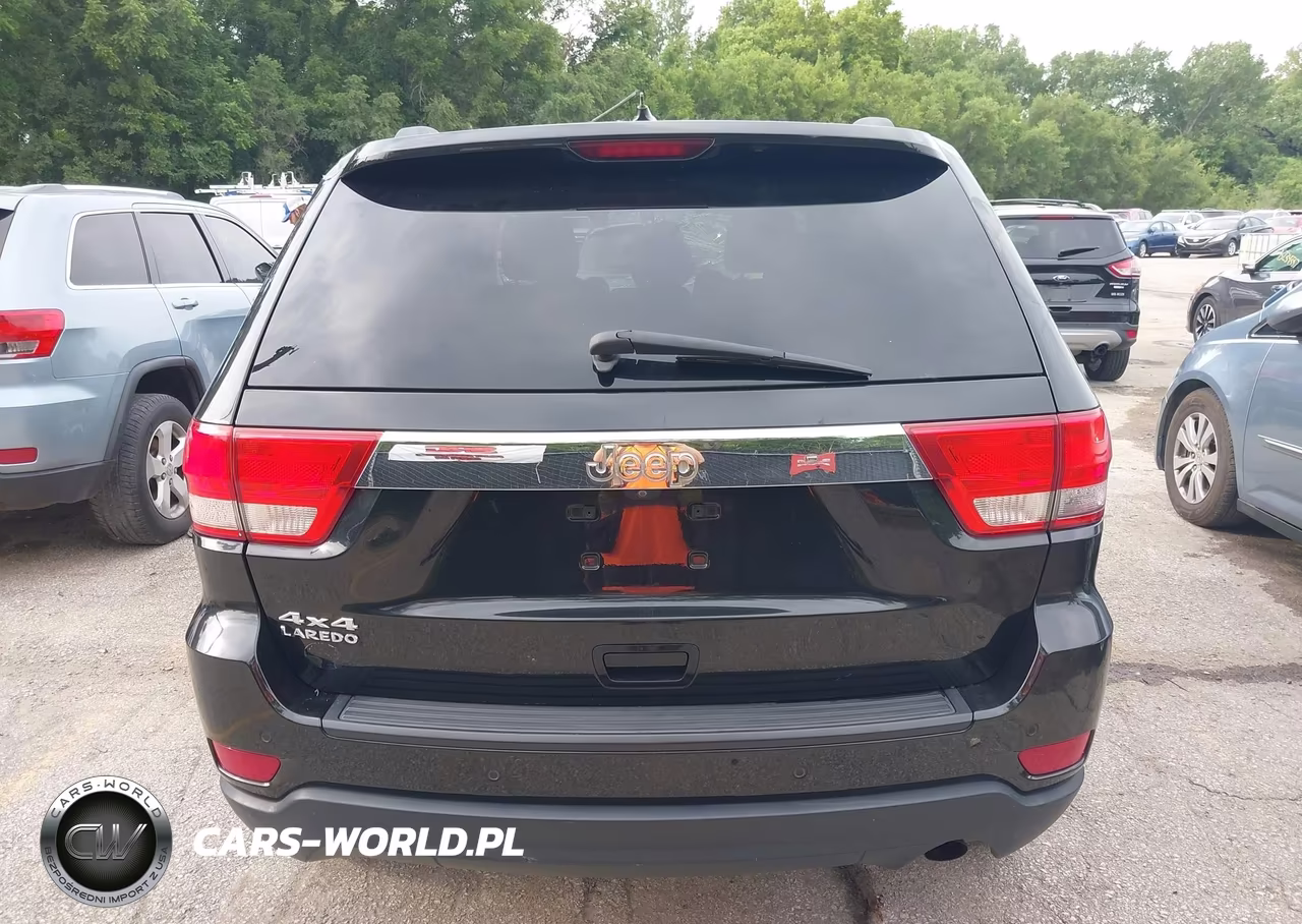 2013 Jeep Grand Cherokee Laredo VIN:1C4RJFAG1DC557782 - 16