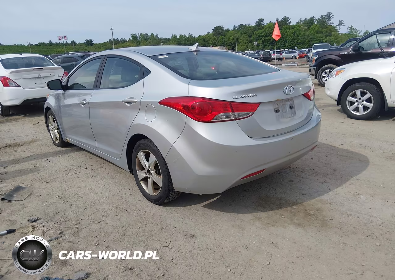 2012 Hyundai Elantra Gls VIN:5NPDH4AE8CH124715 - 3