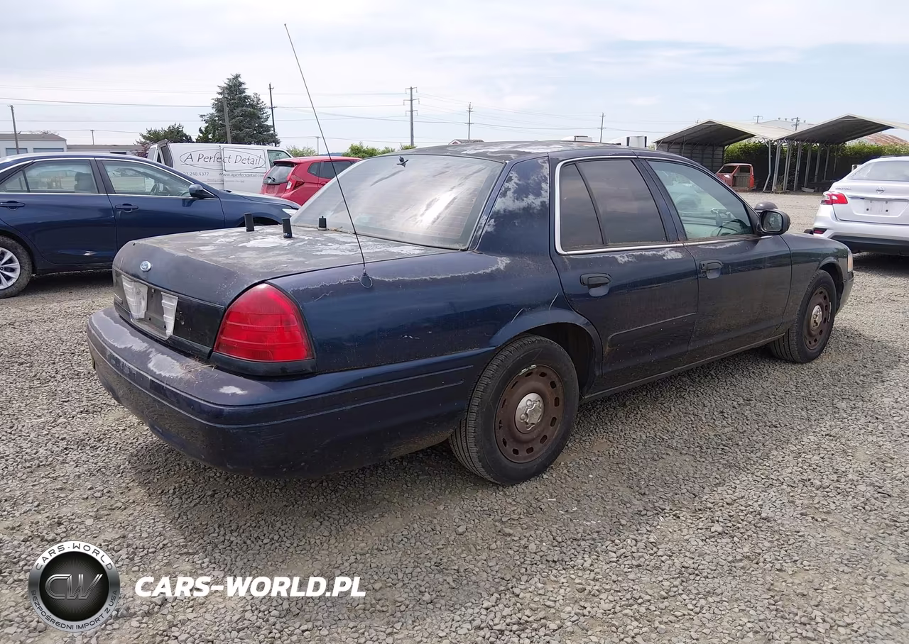 2005 Ford Crown Victoria Police VIN:2FAFP71W95X124123 - 4