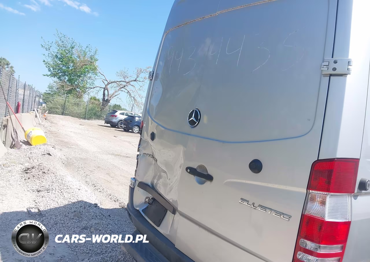 2016 Mercedes-Benz Sprinter 2500 High Roof VIN:WD3PE8DD8GP274831 - 17