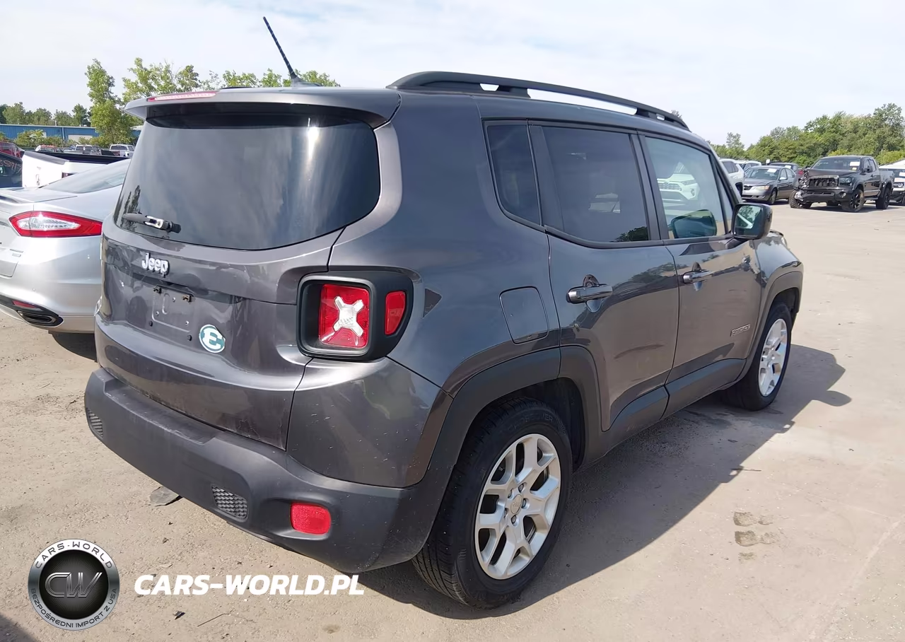 2016 Jeep Renegade Latitude VIN:ZACCJABT5GPE04729 - 4
