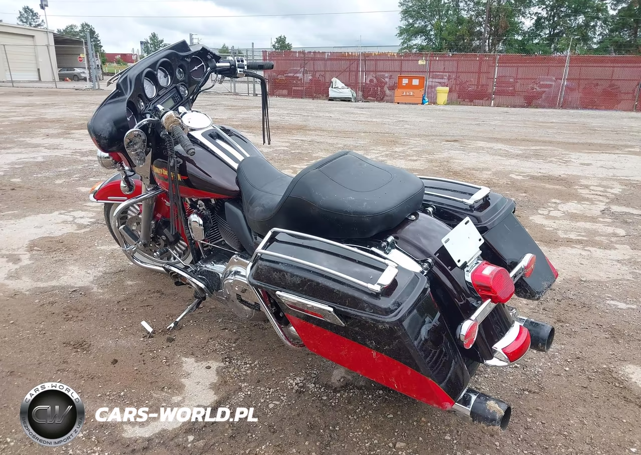 2010 Harley-Davidson Flhtk VIN:1HD1KEM18AB630836 - 3