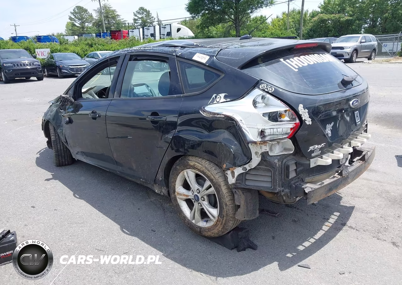2014 Ford Focus Se VIN:1FADP3K20EL236995 - 3