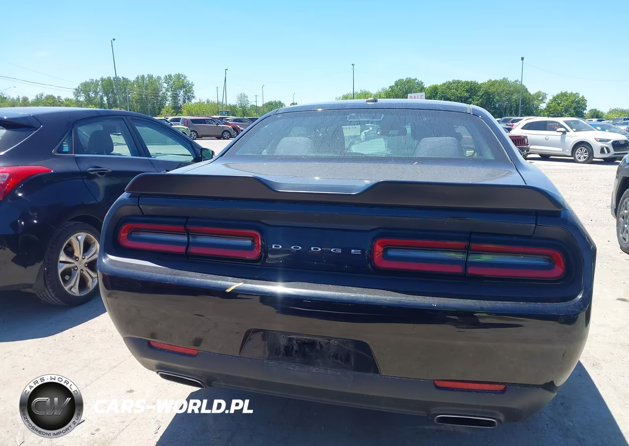 2015 Dodge Challenger Sxt VIN:2C3CDZAG1FH821330 - 16