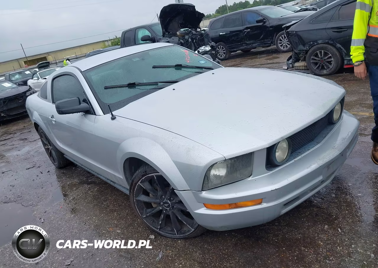 2007 Ford Mustang V6 Deluxe-V6 Premium