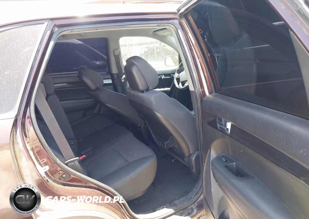 2011 Kia Sorento Lx V6 VIN:5XYKT4A29BG142738 - 8