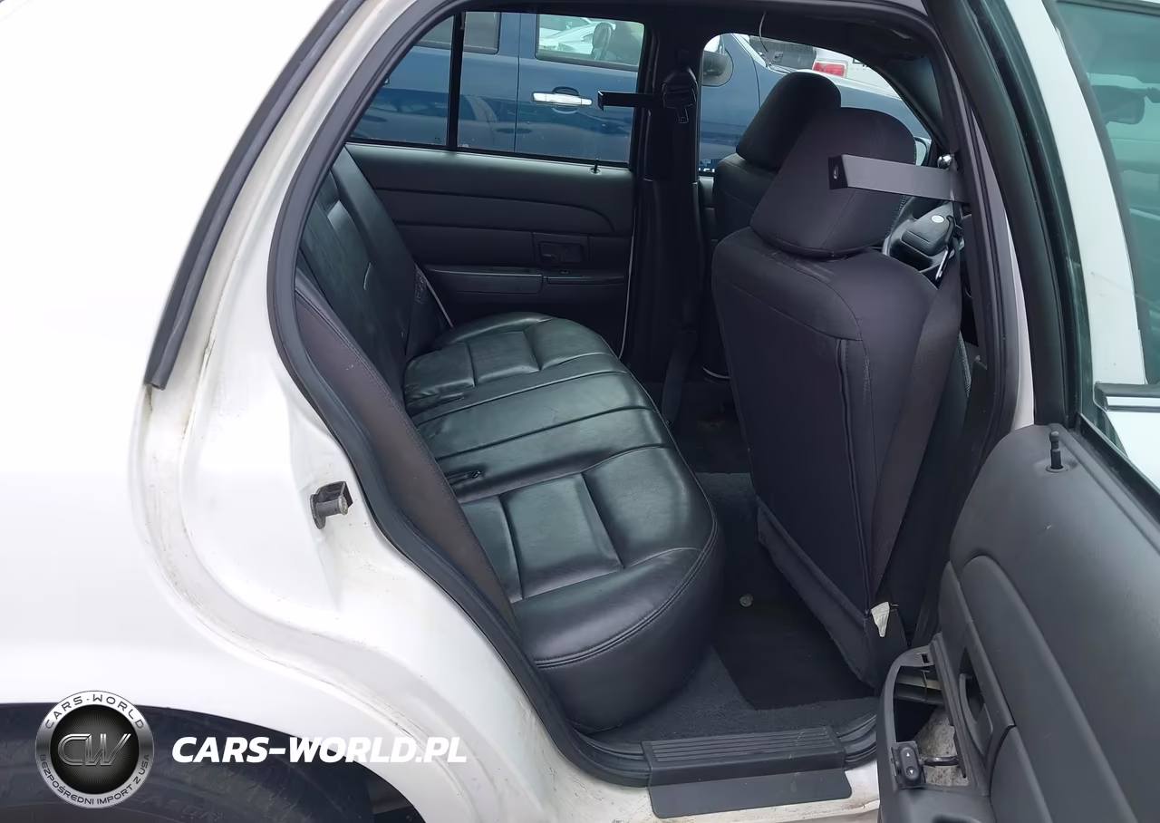 2003 Ford Crown Victoria Police VIN:2FAFP71W33X170544 - 8