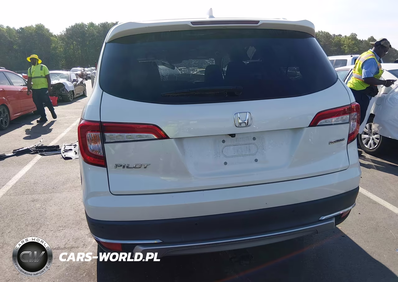 2019 Honda Pilot Touring VIN:5FNYF5H94KB020161 - 17