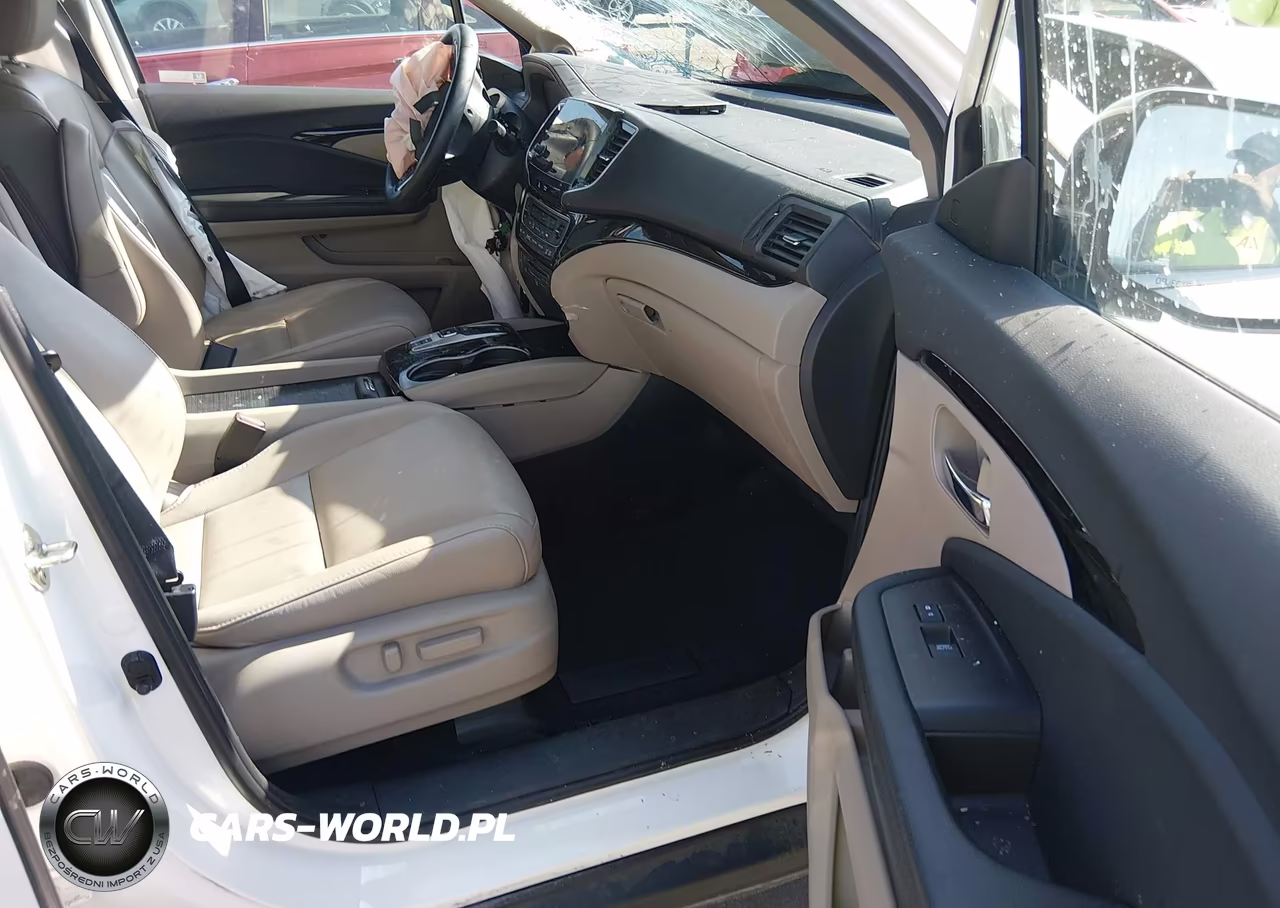 2019 Honda Pilot Touring VIN:5FNYF5H94KB020161 - 5