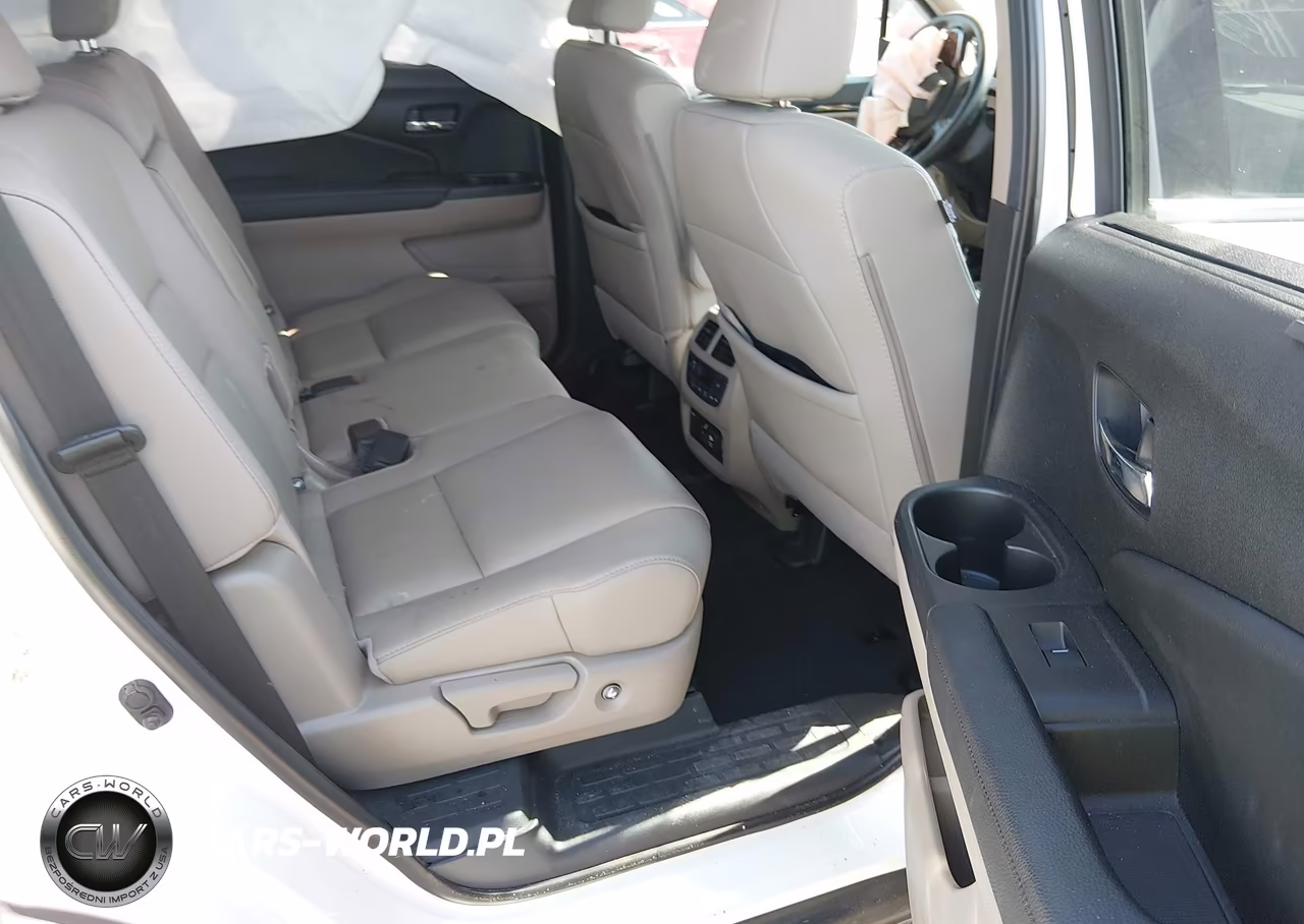 2019 Honda Pilot Touring VIN:5FNYF5H94KB020161 - 8