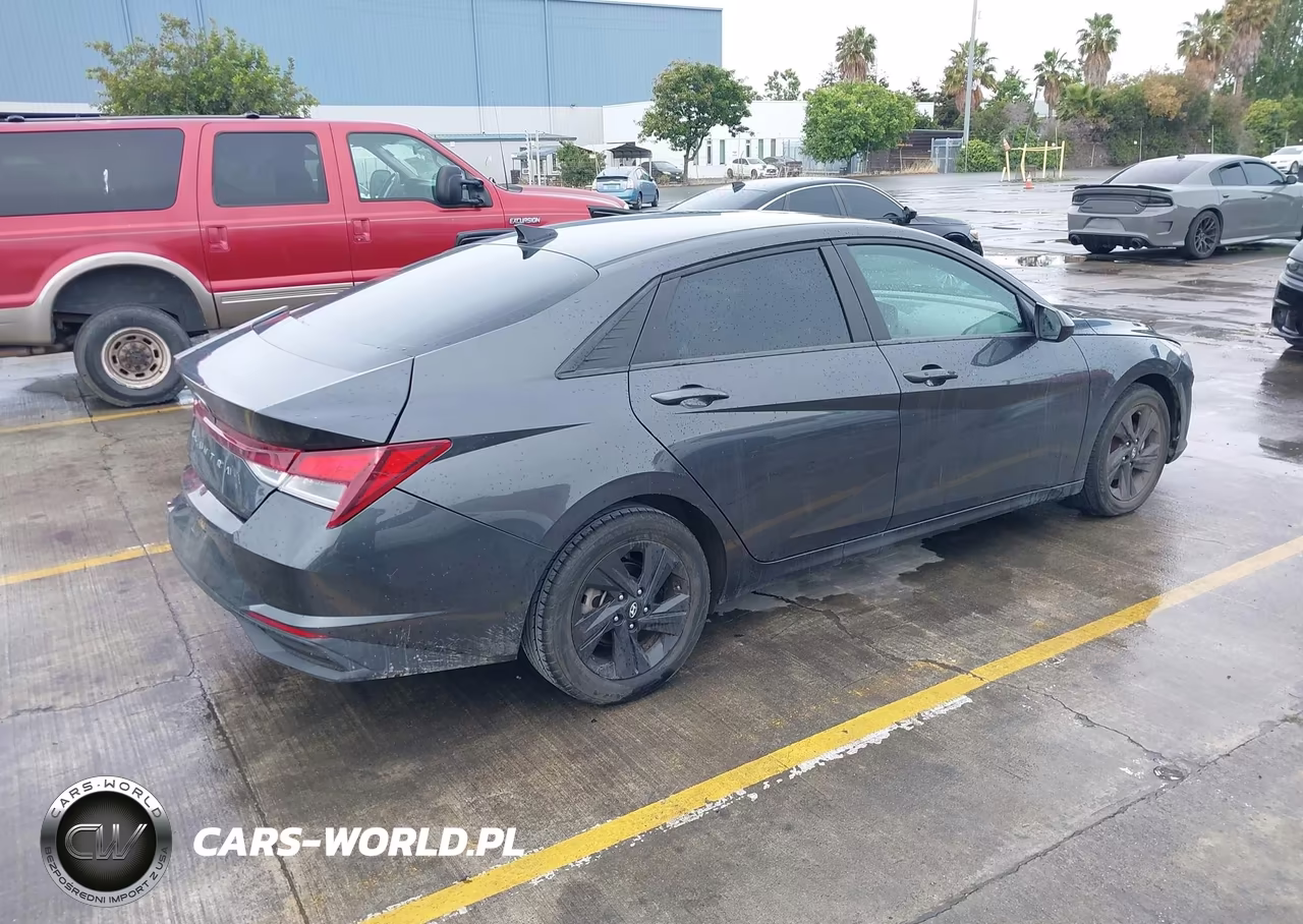 2023 Hyundai Elantra Sel VIN:5NPLM4AGXPH102486 - 4